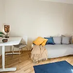 Spacious 7-bedroom For Groups - Valdemara Street *