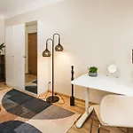 Spacious 7-bedroom For Groups - Valdemara Street
