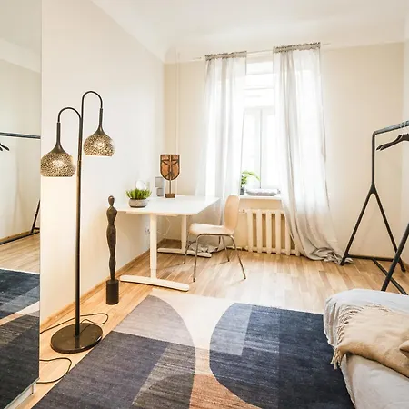 Spacious 7-bedroom For Groups - Valdemara Street * Ryga