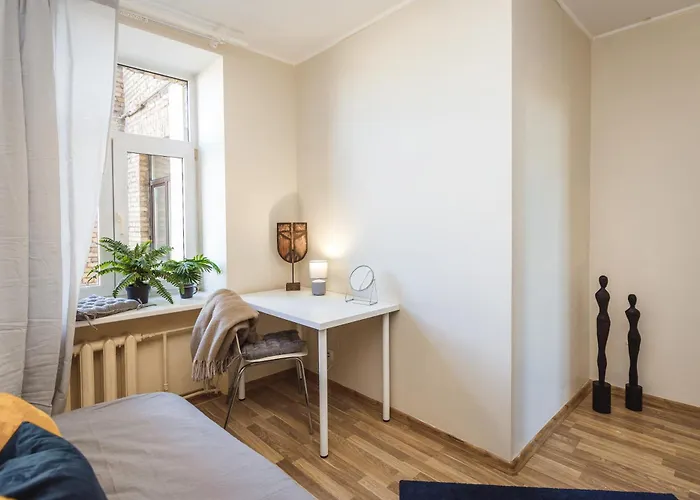 Spacious 7-Bedroom Apartment For Groups - Valdemara Street * Riga