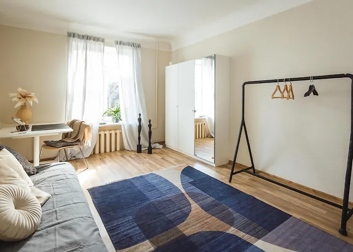 Spacious 7-Bedroom Apartment For Groups - Valdemara Street Riga