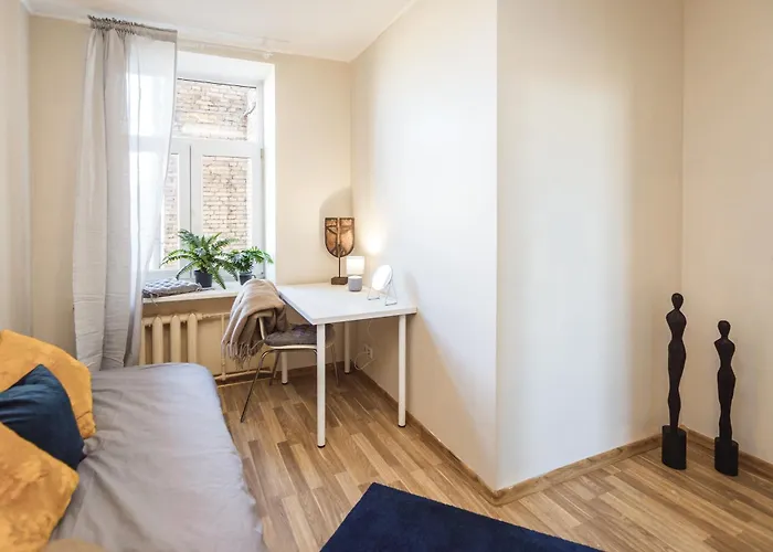Spacious 7-Bedroom Apartment For Groups - Valdemara Street Dzīvoklis *