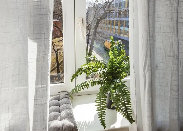 Spacious 7-Bedroom Apartment For Groups - Valdemara Street * Tinuzi