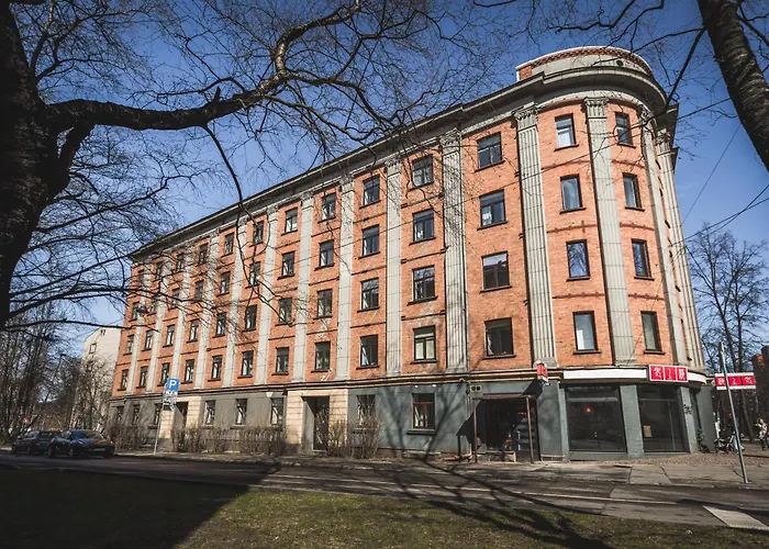 Spacious 7-Bedroom Apartment For Groups - Valdemara Street Dzīvoklis *