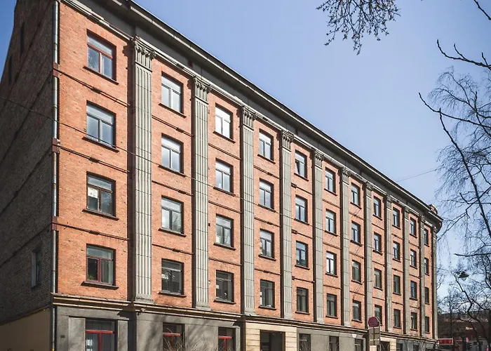 Spacious 7-Bedroom Apartment For Groups - Valdemara Street Appartamento *