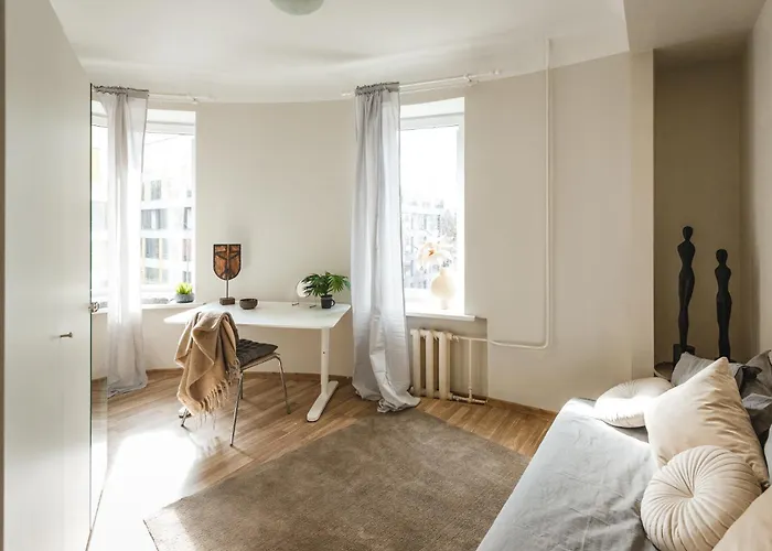 Spacious 7-Bedroom Apartment For Groups - Valdemara Street Appartamento *