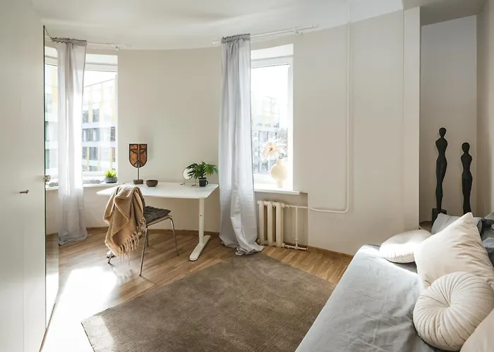 Spacious 7-Bedroom Apartment For Groups - Valdemara Street Riga