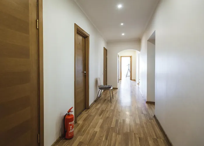 Appartamento Spacious 7-Bedroom Apartment For Groups - Valdemara Street