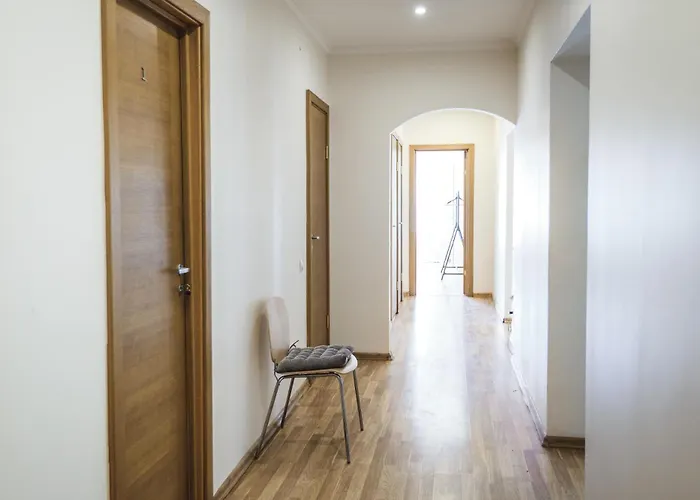 Dzīvoklis Spacious 7-Bedroom Apartment For Groups - Valdemara Street