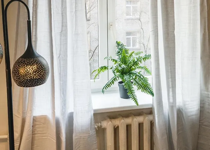 Spacious 7-Bedroom Apartment For Groups - Valdemara Street Tinuzi