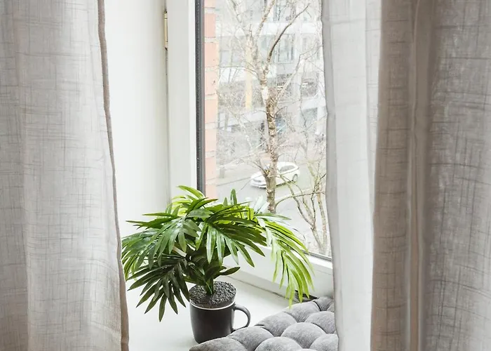 Dzīvoklis Spacious 7-Bedroom Apartment For Groups - Valdemara Street Riga