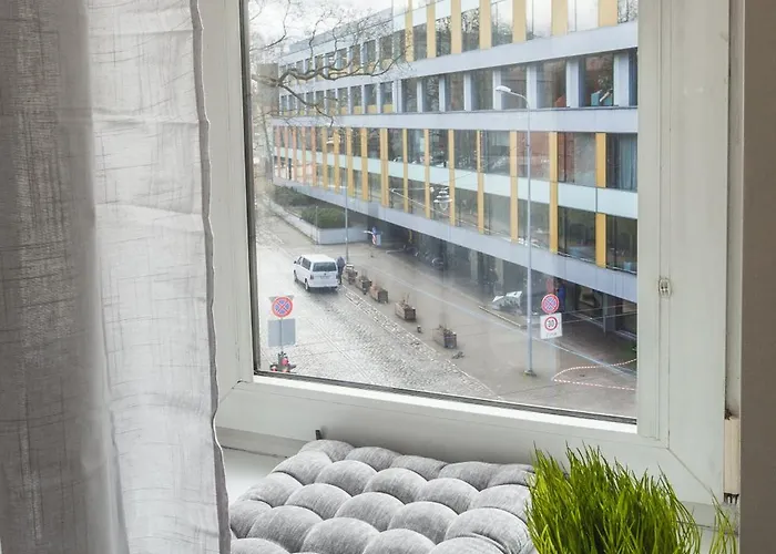 Spacious 7-Bedroom Apartment For Groups - Valdemara Street Apartment *