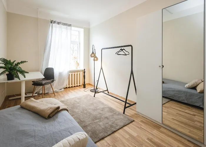 Spacious 7-Bedroom Apartment For Groups - Valdemara Street Apartment Riga